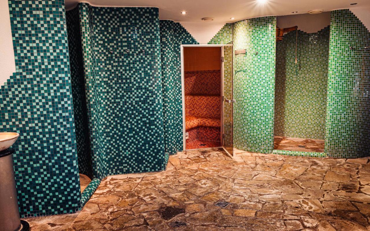 Hotel Horal Roznov pod Radhostem Exterior photo