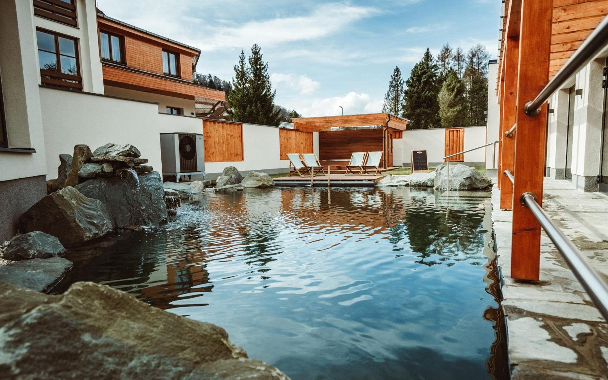 Hotel Horal Roznov pod Radhostem Exterior photo